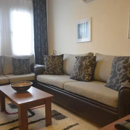 Evergreen Hisaranou Apartment